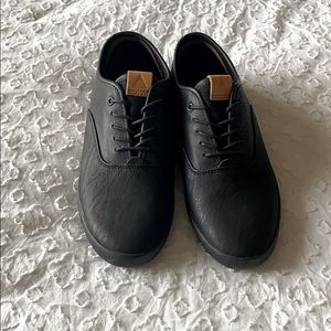 Men’s 7 Aldo shoes